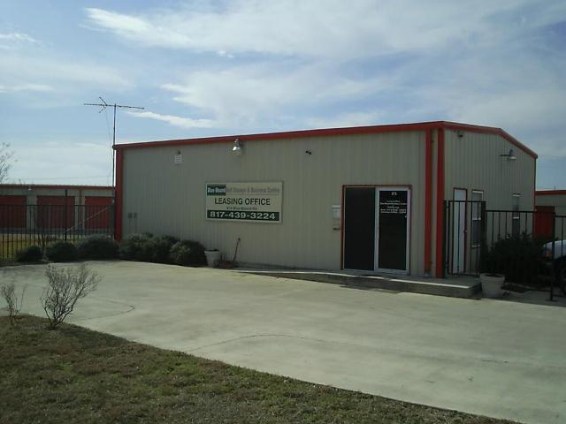 Locally owned and operated storage facilities treat you right!