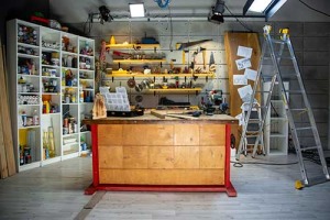 mini storage hobby shop for rent